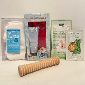 Foot Care Bundle Moisturizing Socks/ Socks & Foot Cream Set/ Mask/ Cream/ Roller